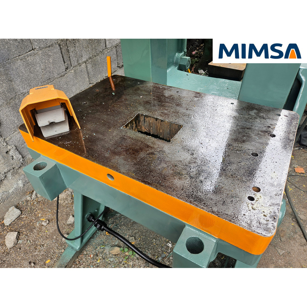 Gallery_trq-931_trq-931-prensa-troqueladora-tipo-obi-capacidad-60-ton-marca-johnson_3763.jpg
