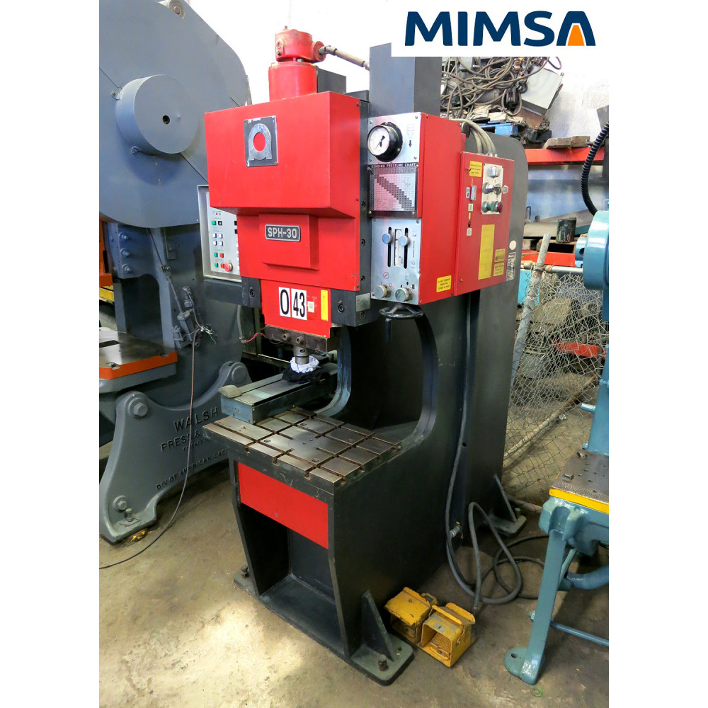 Gallery_trq-950_trq-950-prensa-tipo-c-hidraulica-capacidad-33-ton-marca-amada_3503.jpg