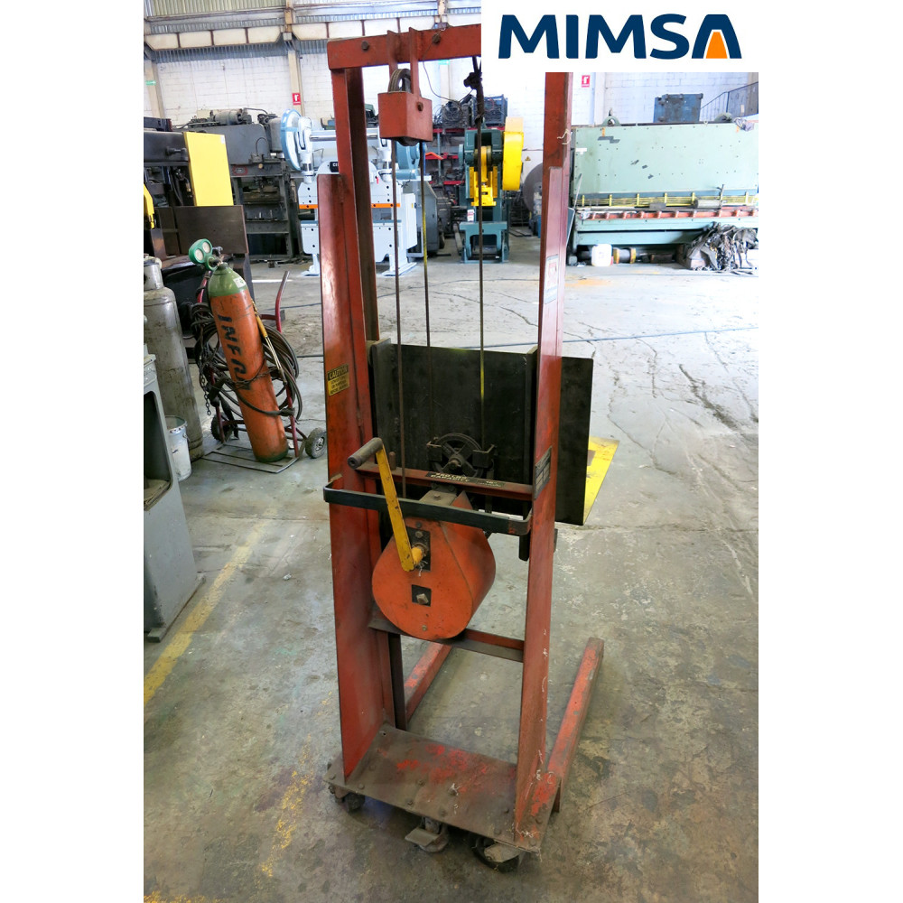 Gallery_lam-594_lam-594-cargador-de-piezas-modelo-mv-60-capacidad-750-lbs-60-alto-marca-economy-_3230.jpg