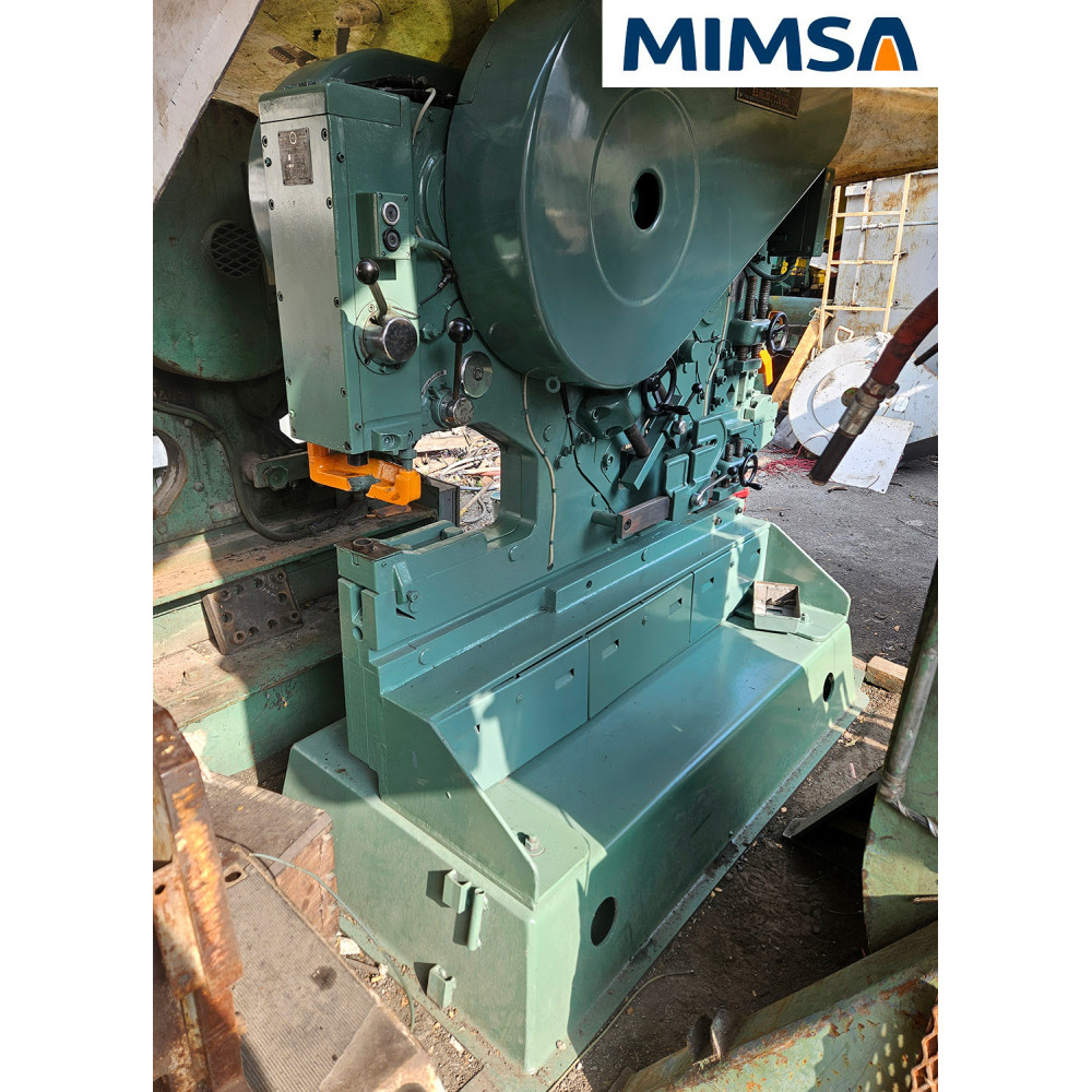 Gallery_lam-601_lam-601-metalera-de-accion-mecanica-modelo-kbl1-12-de-5-estaciones-71-ton-marca-mubea_3727.jpg