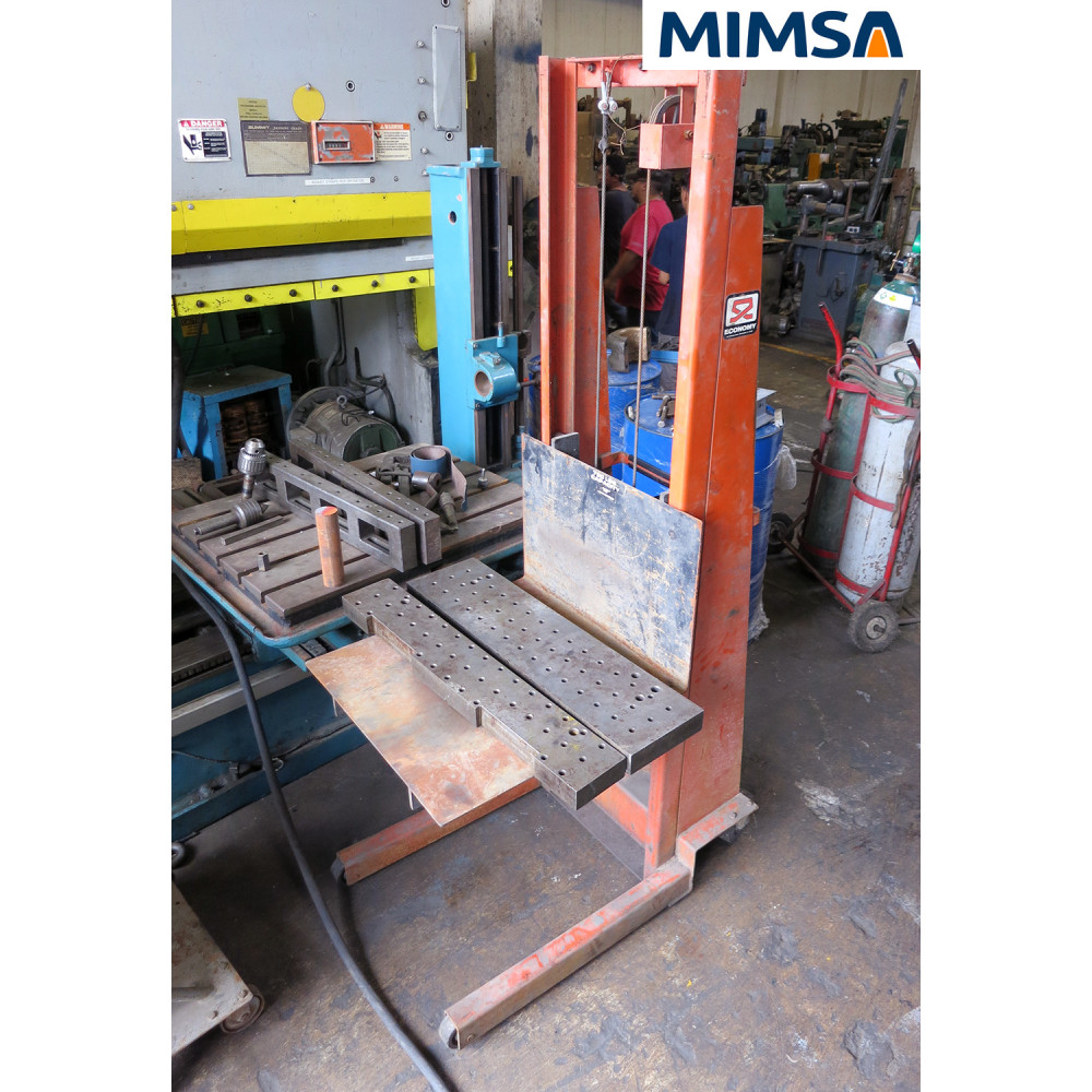 lam-594 Cargador de piezas, modelo MV-60, capacidad 750 Lbs, 60" alto, marca Economy